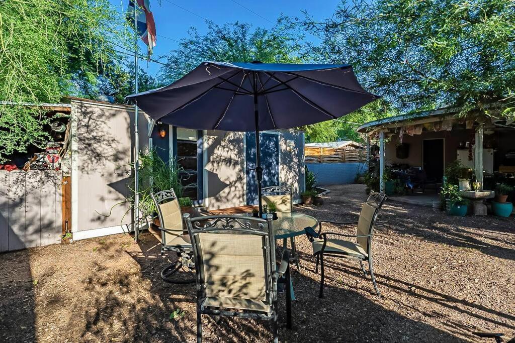 Cute Peaceful Tiny House Getaway W Backyard - Low Summer Rates! Tucson Eksteriør bilde